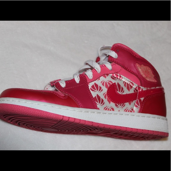 COPY - AIR JORDAN 1 PREMIUM GS 'VALENTINE'S DAY' - Picture 4 of 8